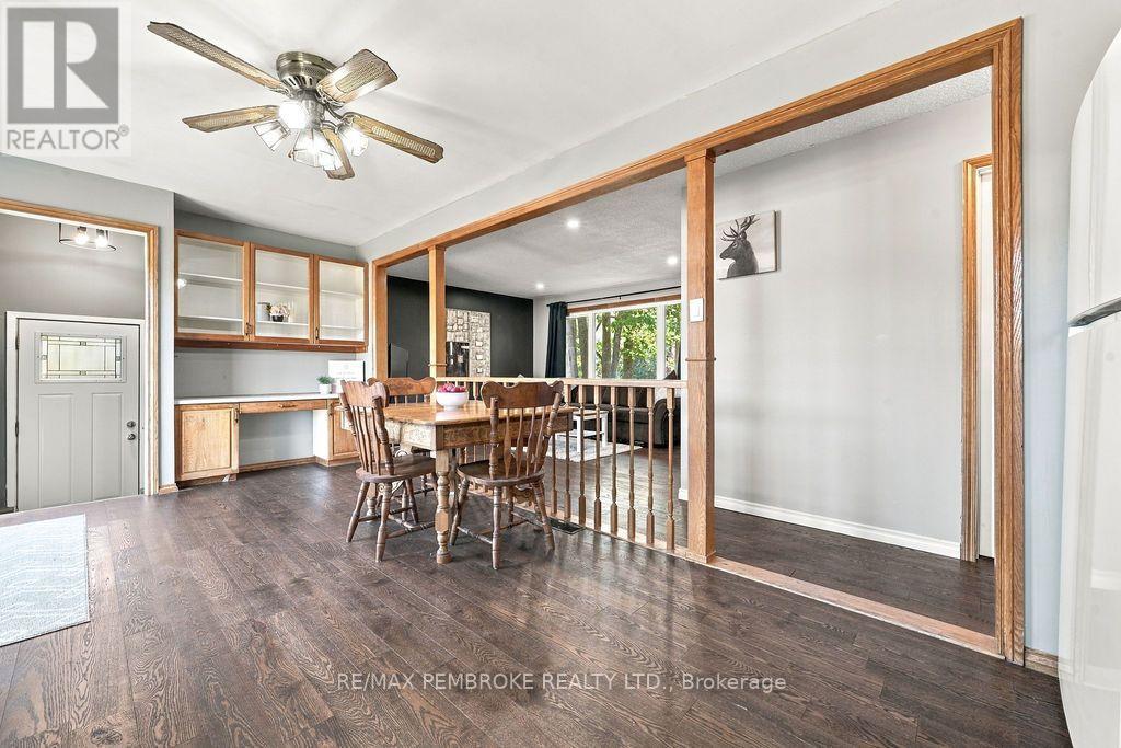 37800 41 HIGHWAY - Image 11