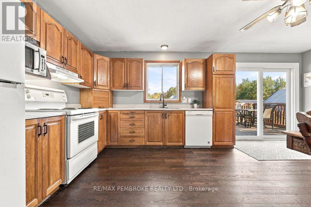 37800 41 HIGHWAY - Image 9