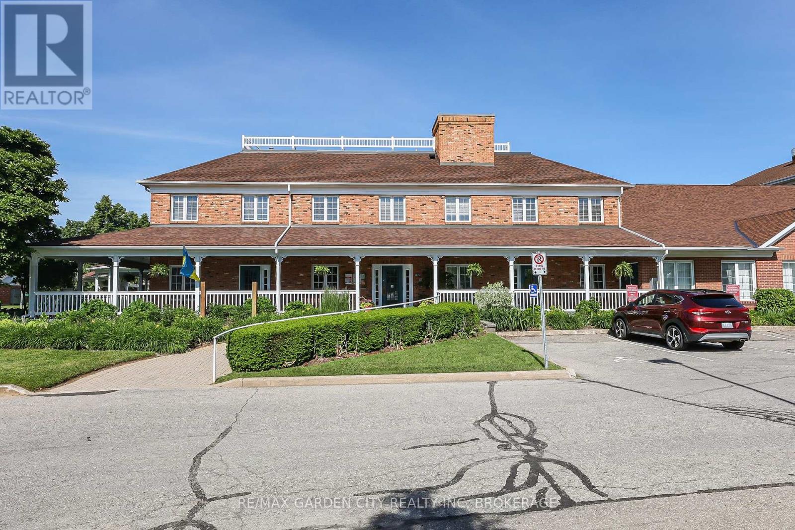 #107 4090 JOHN CHARLES BOULEVARD - Image 27