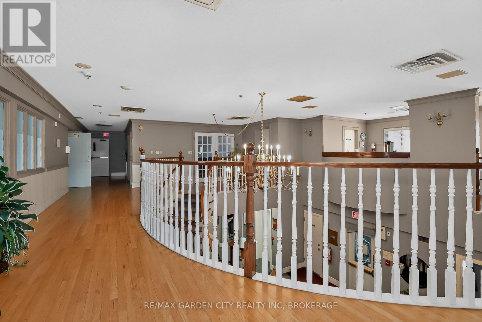 #107 4090 JOHN CHARLES BOULEVARD - Image 32