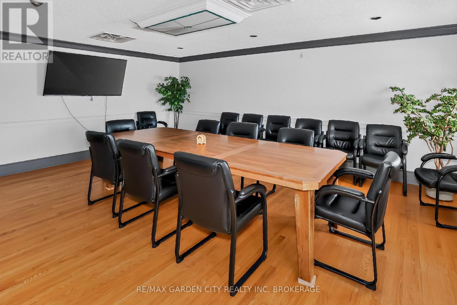 #107 4090 JOHN CHARLES BOULEVARD - Image 41