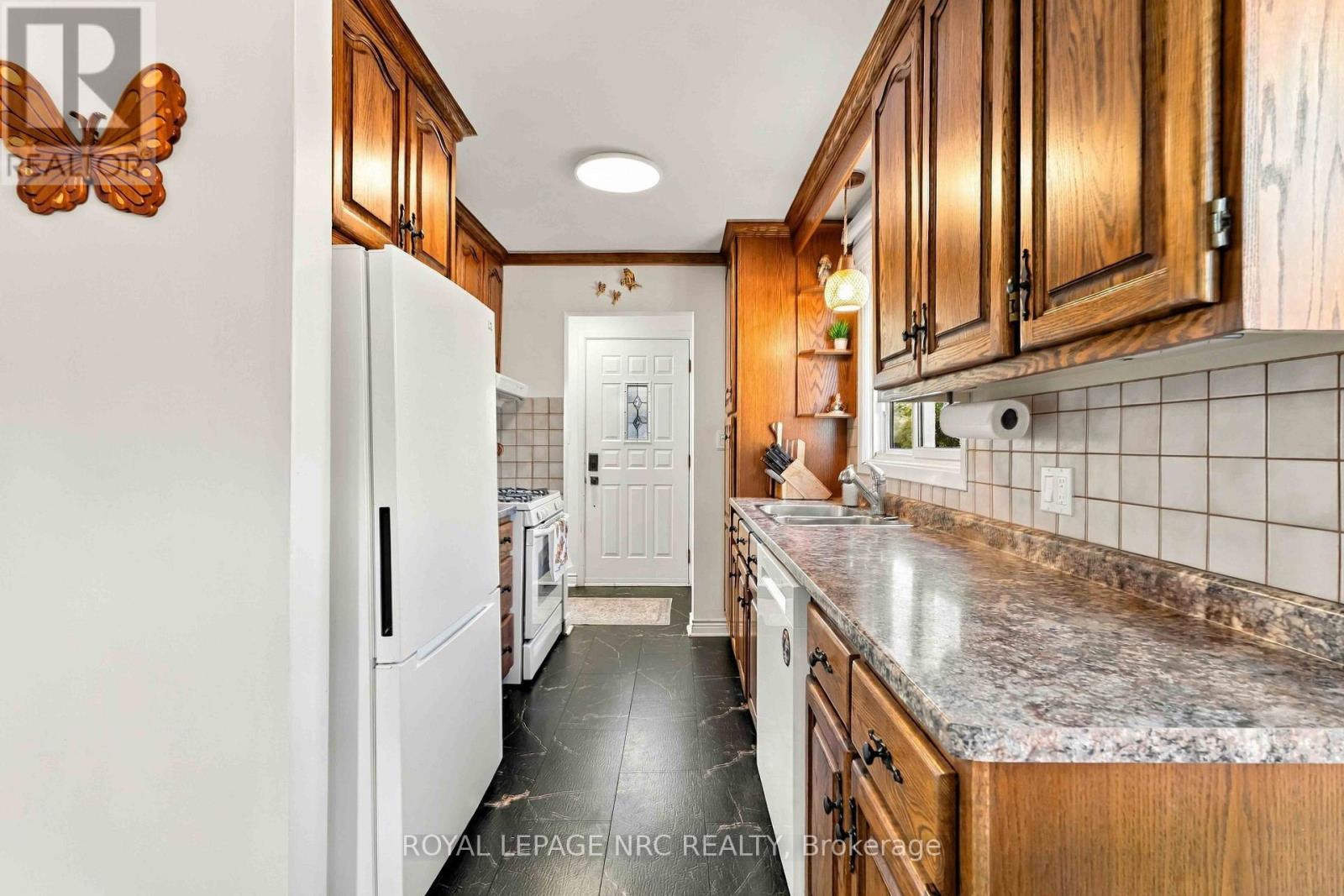 52 NORTHHAVEN ROAD - 8