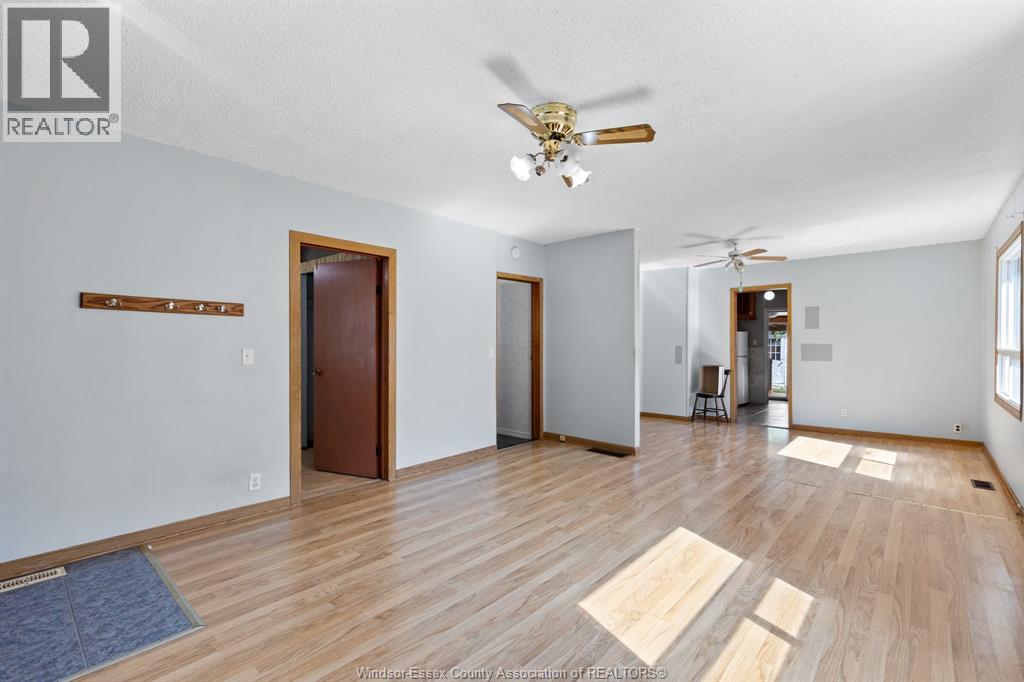 2352 CHANDLER - Image 4