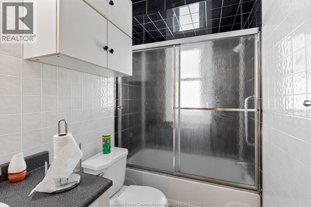 2352 CHANDLER - 9