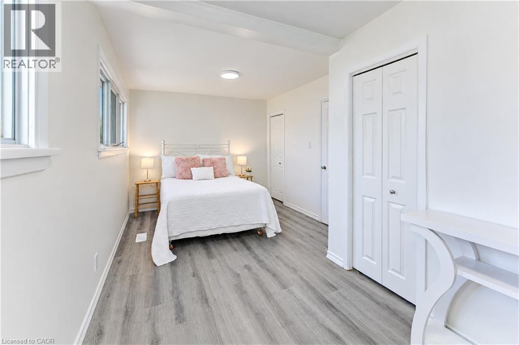 64 Lowrey Avenue South — photo 15