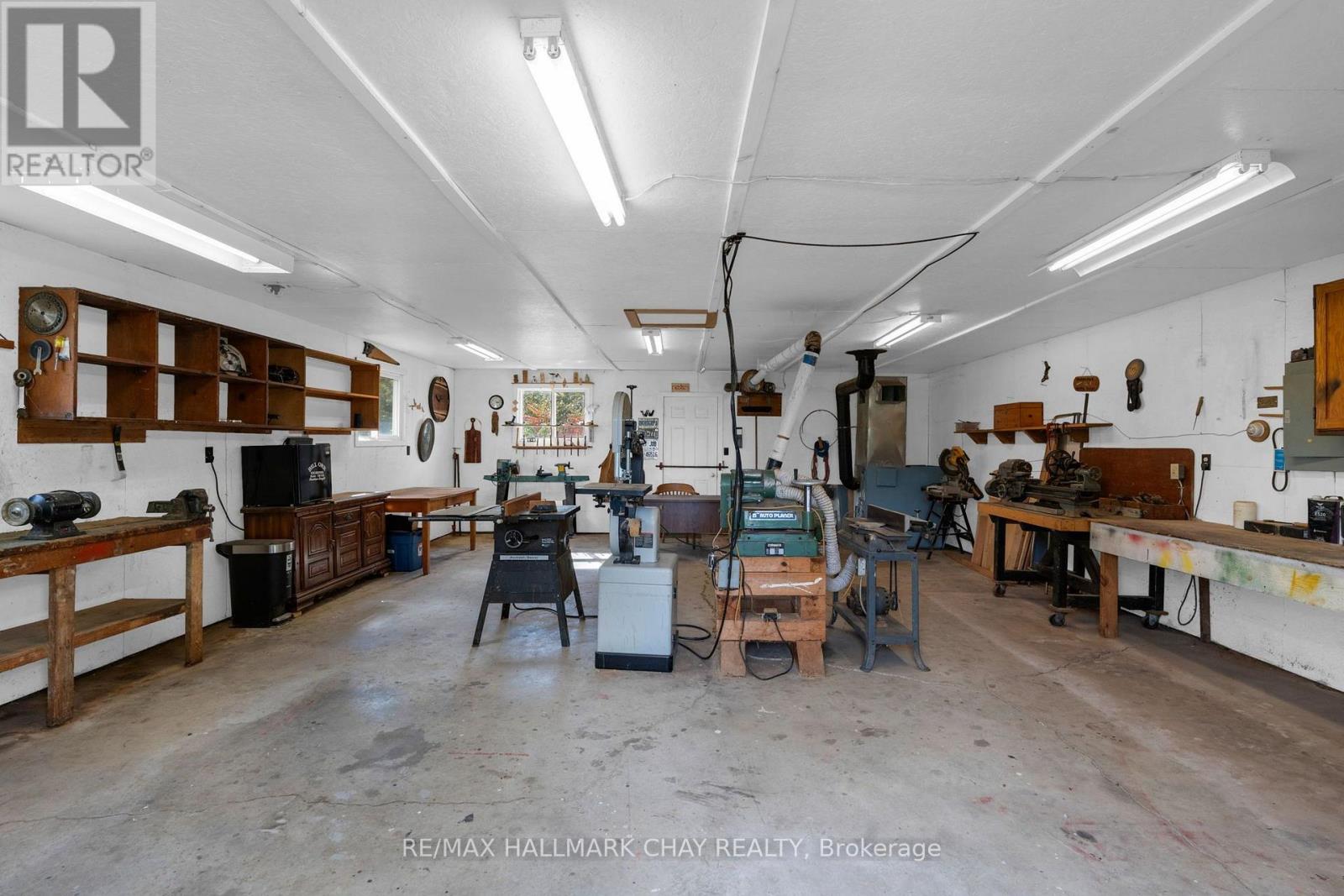 1855 SUNNIDALE ROAD - 28