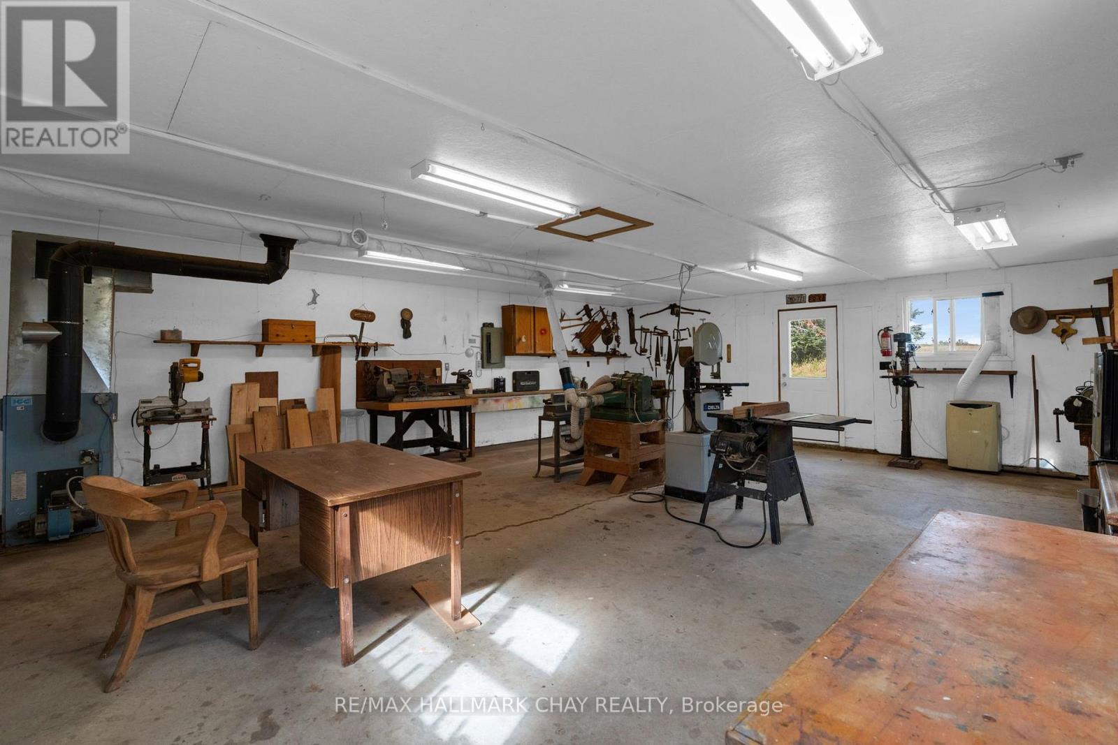 1855 SUNNIDALE ROAD - 30