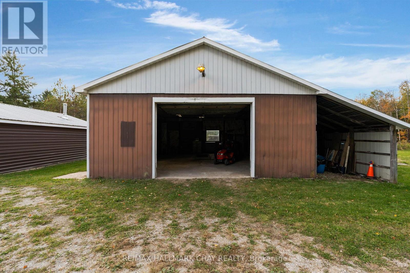 1855 SUNNIDALE ROAD - 32