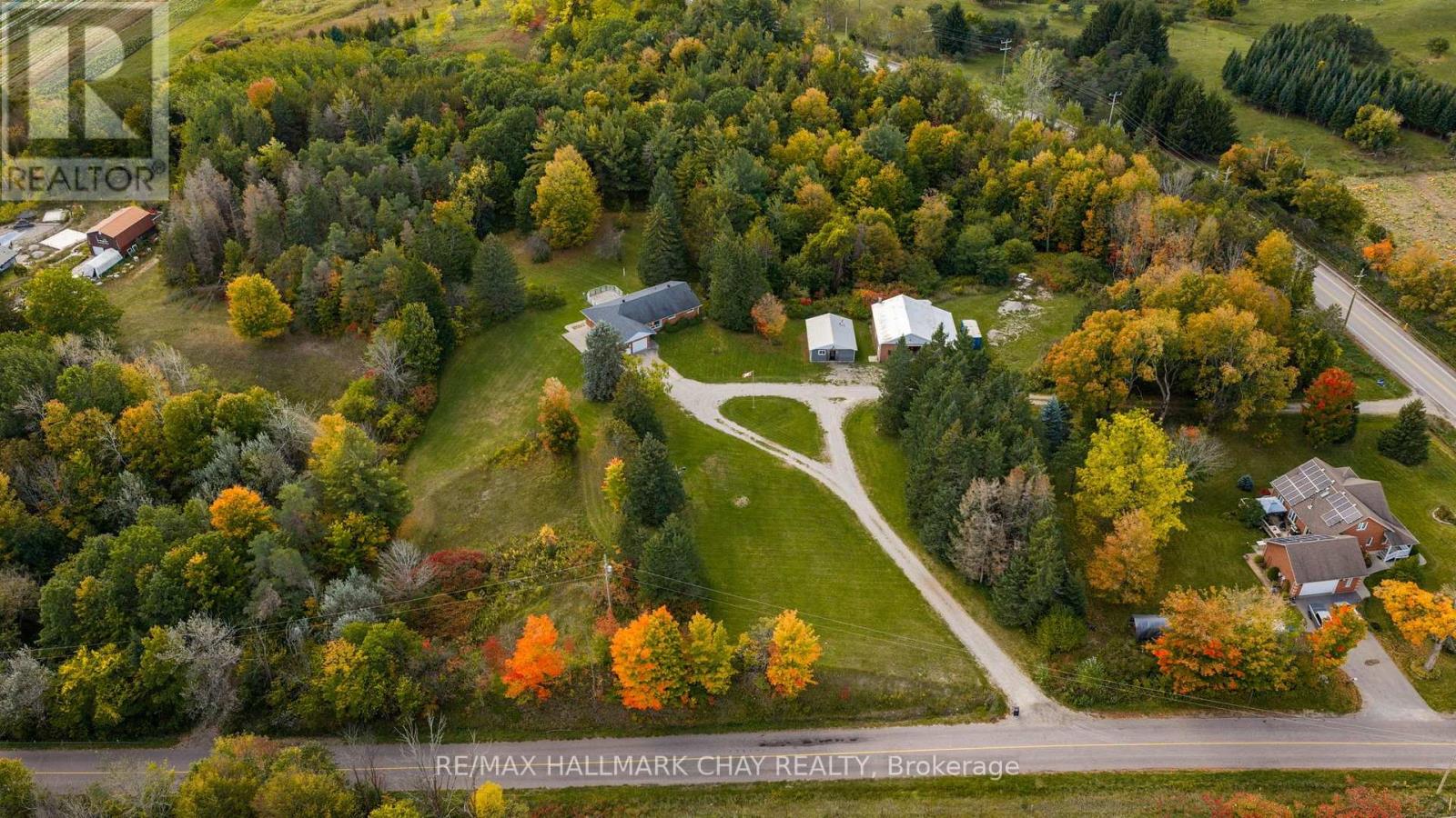 1855 Sunnidale Road, Springwater, ON photo 44