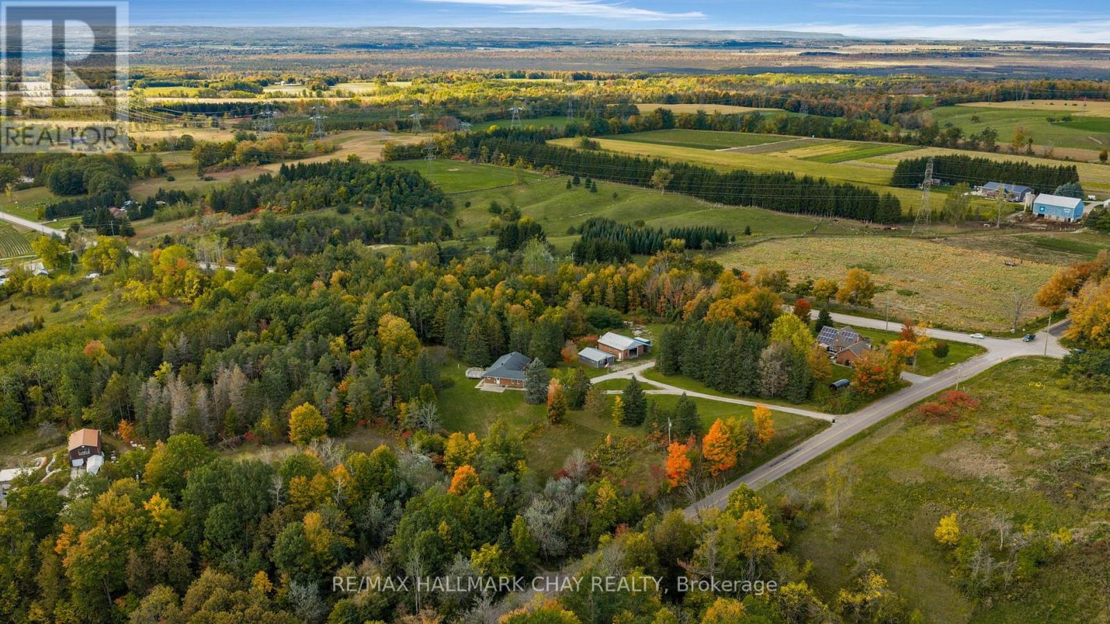 1855 Sunnidale Road, Springwater, ON photo 45