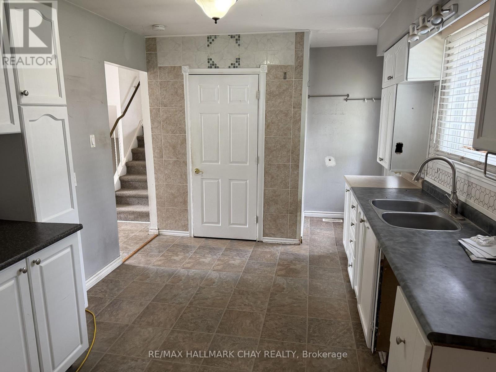 2 BIRCHWOOD DRIVE - 7