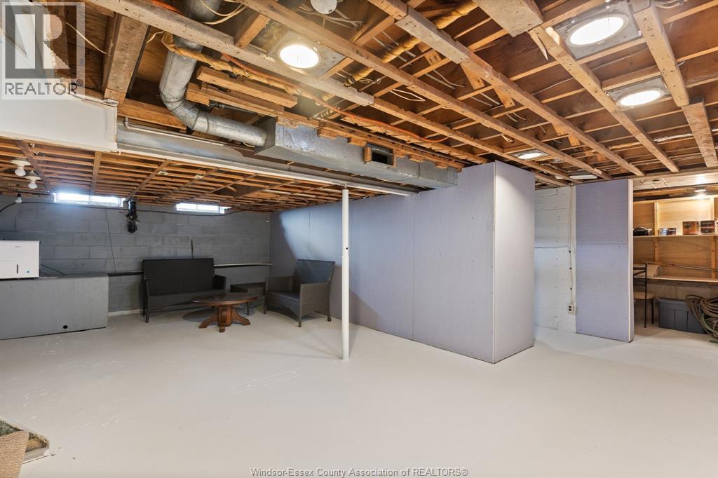 3110 ST.CLAIR ROAD - 24