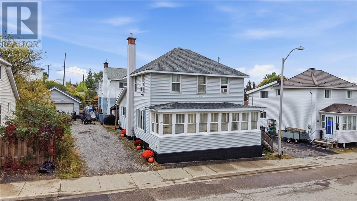 37 Diorite Street