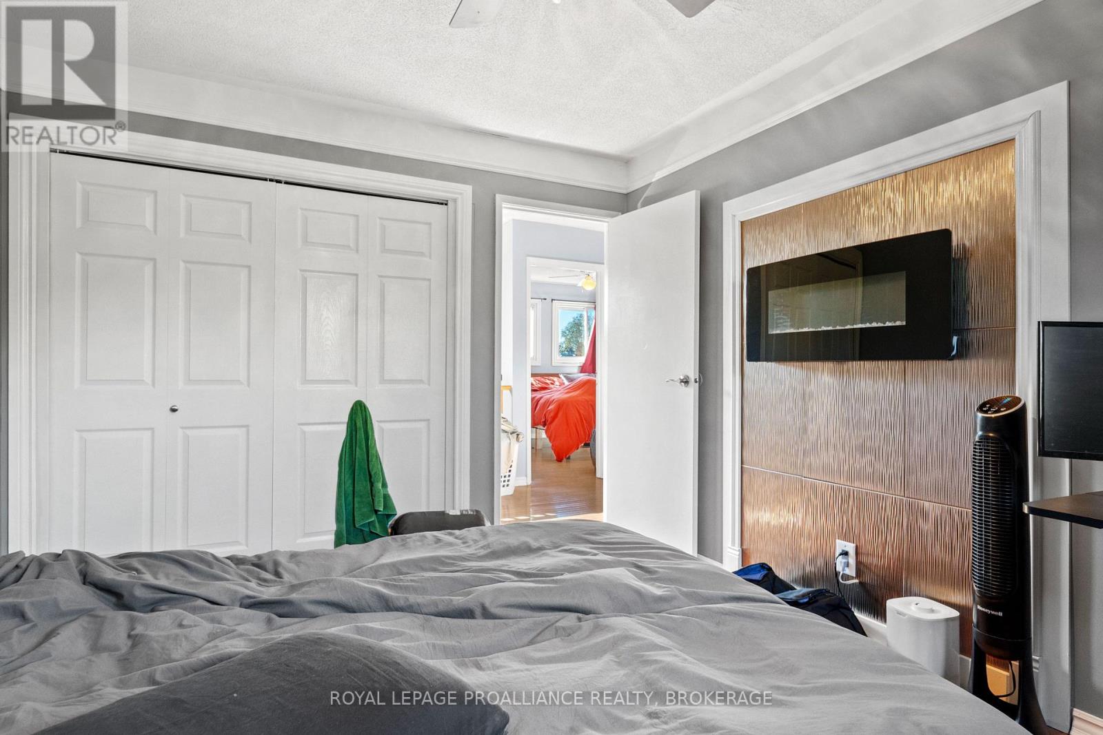 392 DAVIS DRIVE - 22