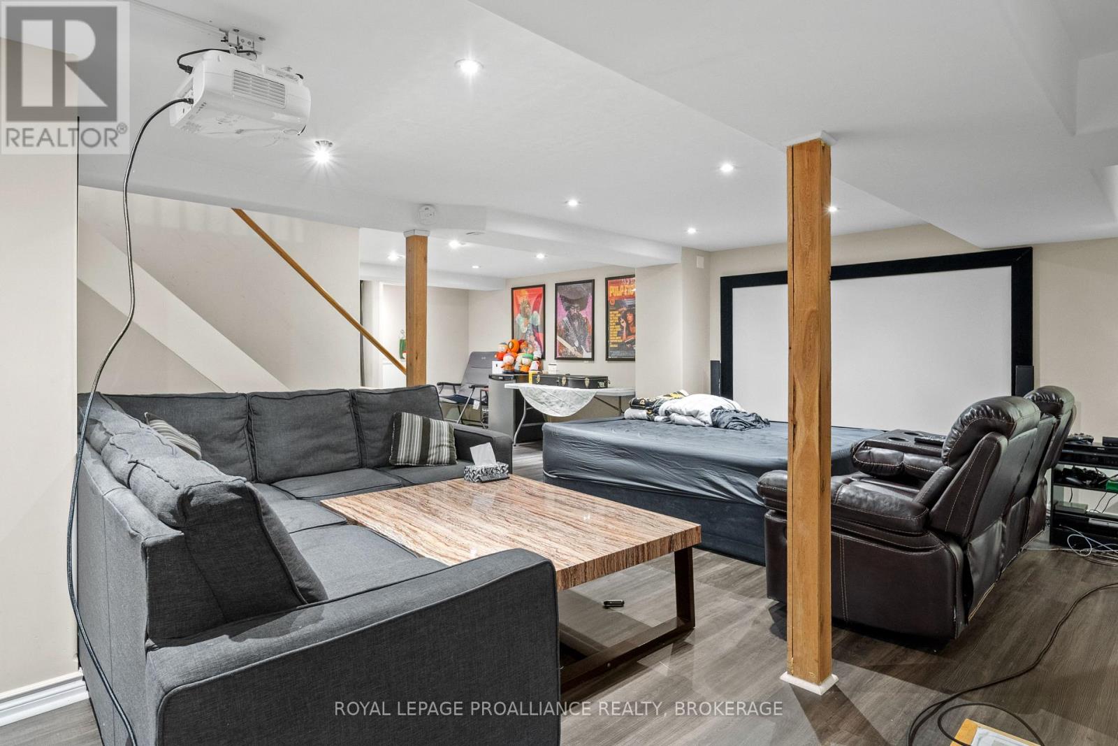 392 DAVIS DRIVE - 25