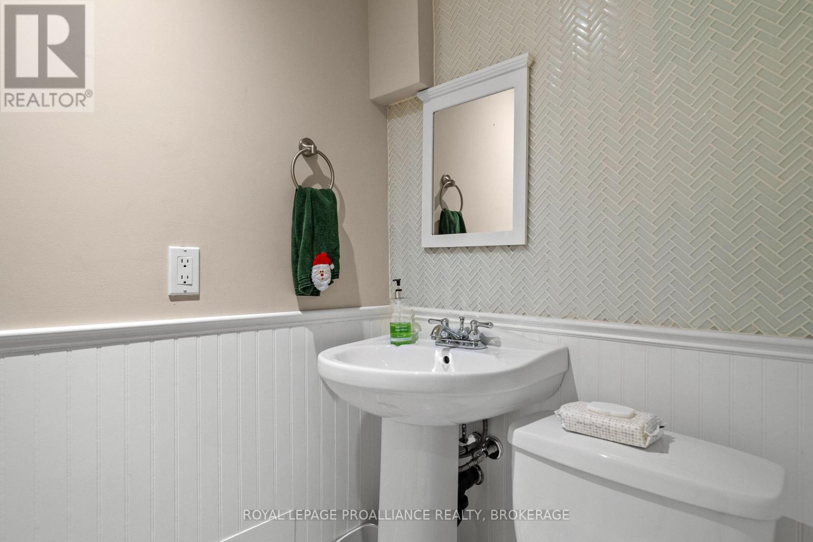 392 DAVIS DRIVE - Image 30