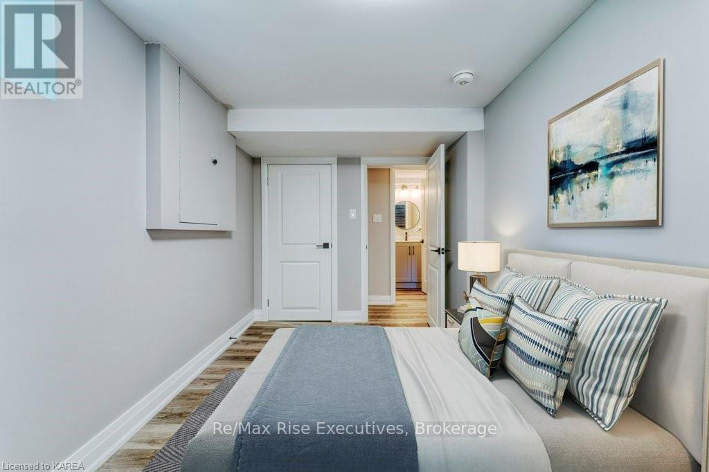 1640 MARY STREET - Image 25