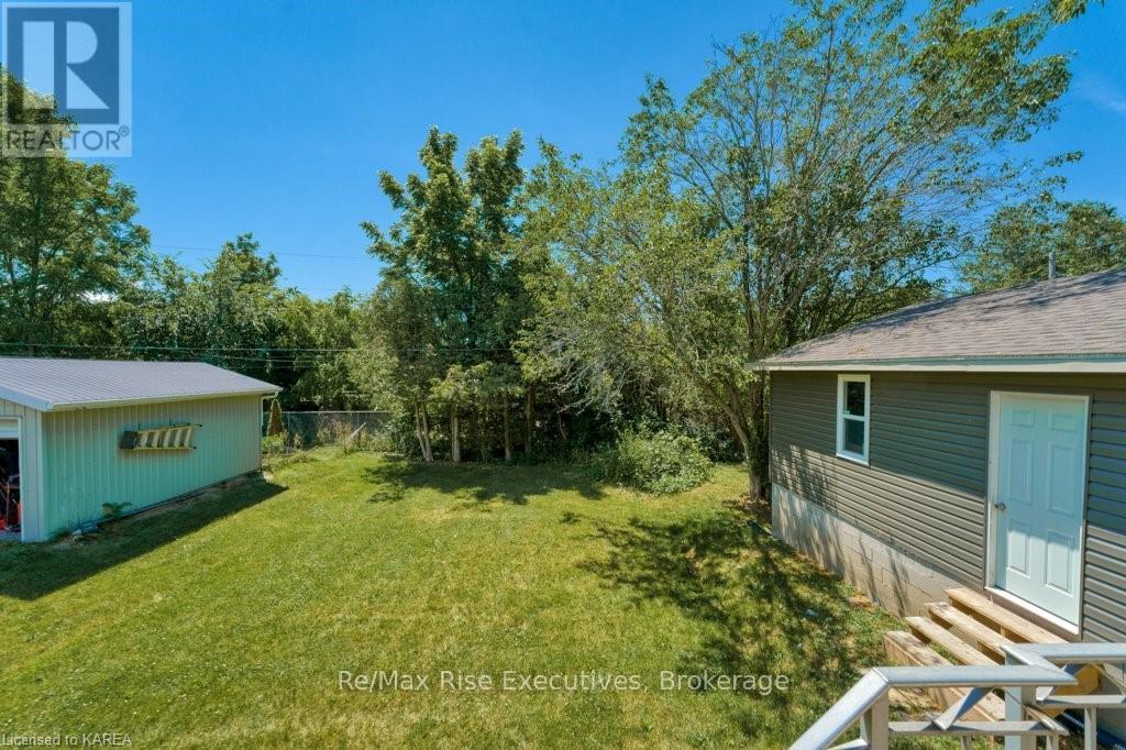 1640 MARY STREET - 29
