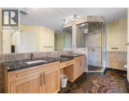 2323 22 Avenue SW - photo 20