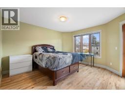 2323 22 Avenue SW - photo 23