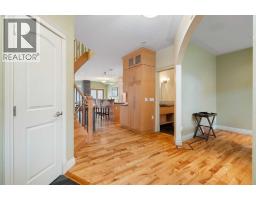 2323 22 Avenue SW - photo 6