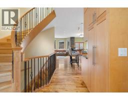2323 22 Avenue SW - photo 7