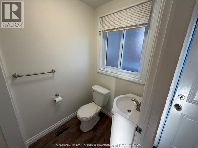 40 Holiday Court — photo 21