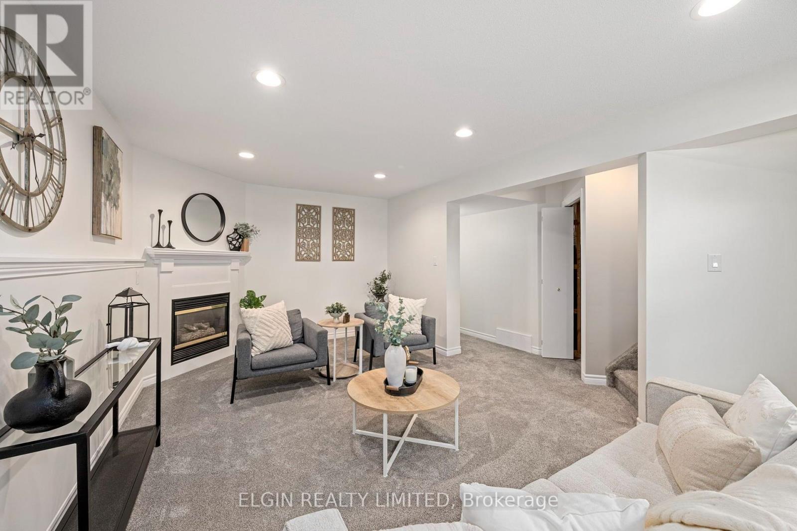 52 OLDEWOOD CRESCENT - Image 19