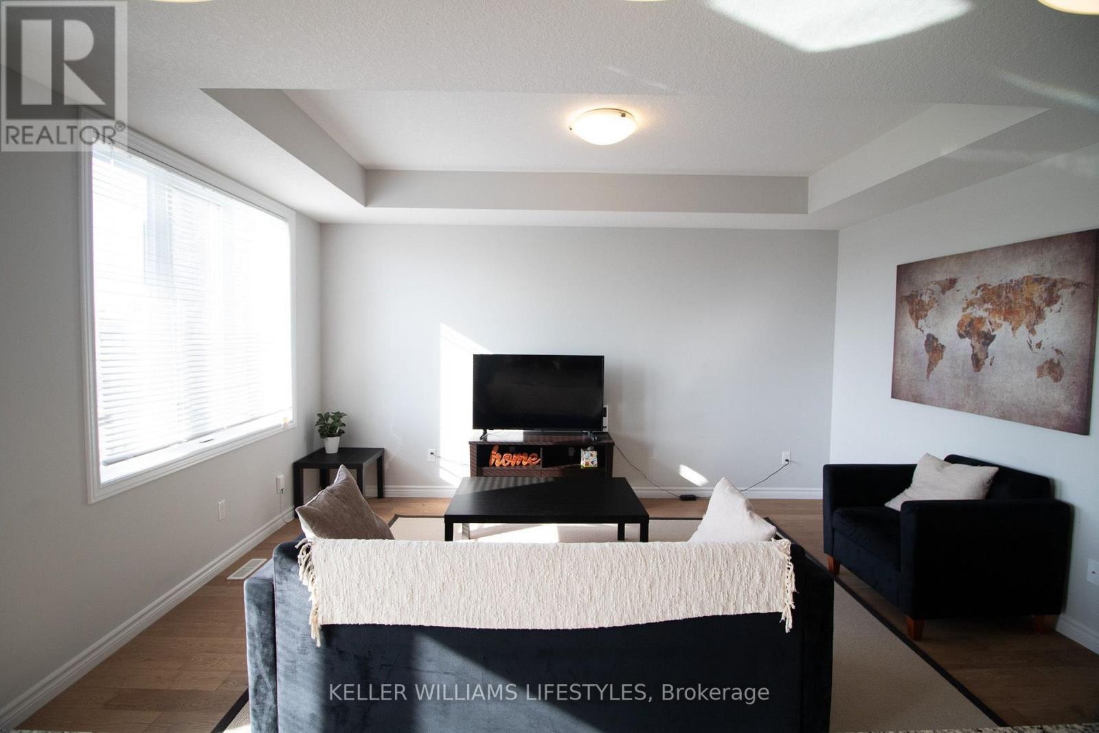 1866 FINLEY CRESCENT, London North (North I) — photo 9