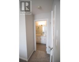 1866 Finley Crescent, London North, ON N6G0W4 Photo 28