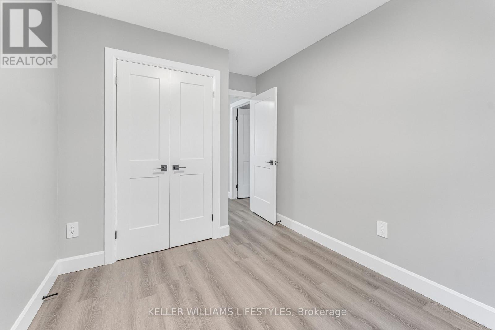 700 Osgoode Drive — photo 13