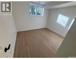 Laundry room - 905b Argyle Avenue, Saskatoon, SK S7H2V9 Photo 10