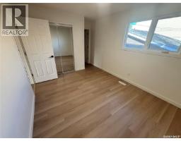 Bedroom - 905b Argyle Avenue, Saskatoon, SK S7H2V9 Photo 8