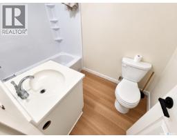 3pc Bathroom - 905b Argyle Avenue, Saskatoon, SK S7H2V9 Photo 9