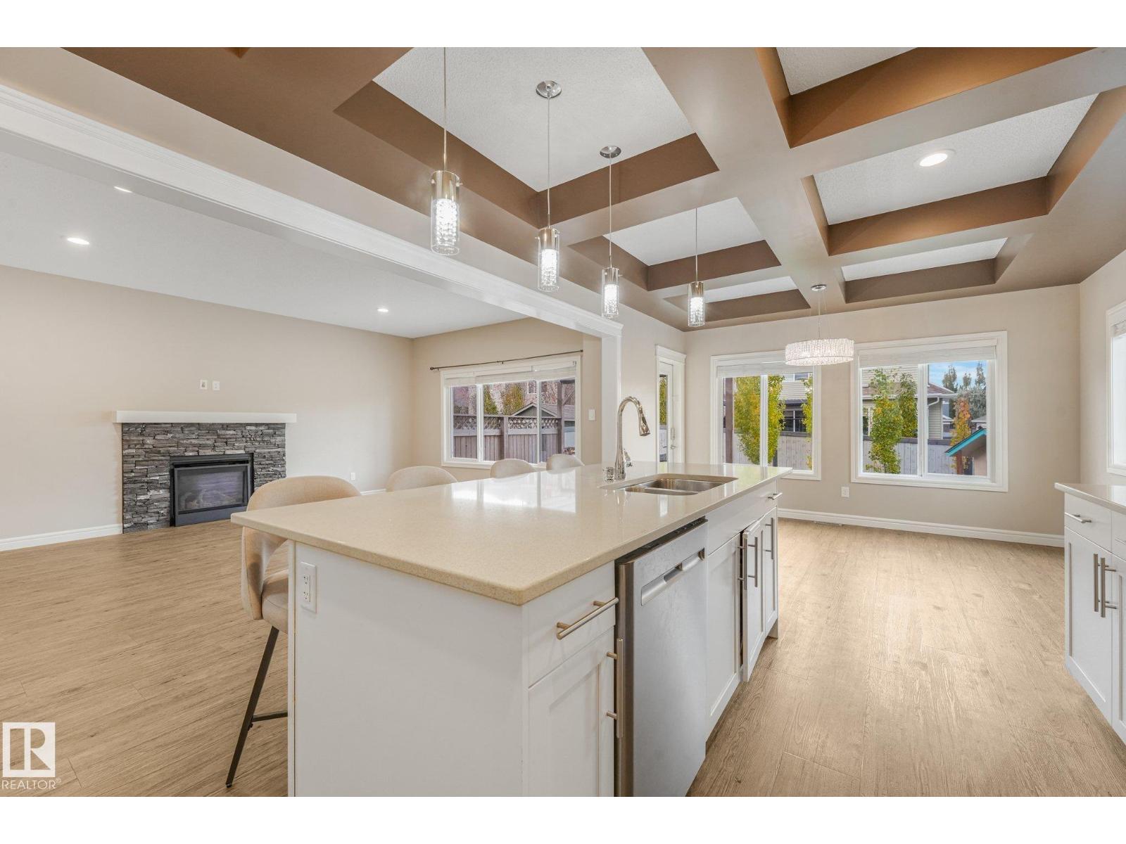 2304 89 ST SW - 10