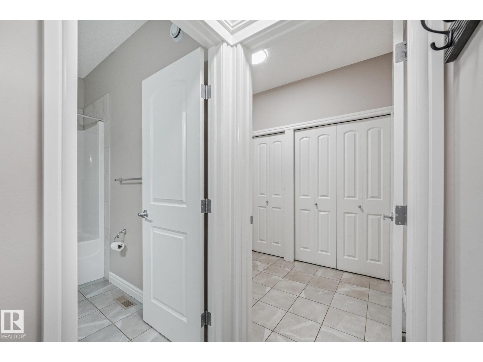2304 89 ST SW - 14
