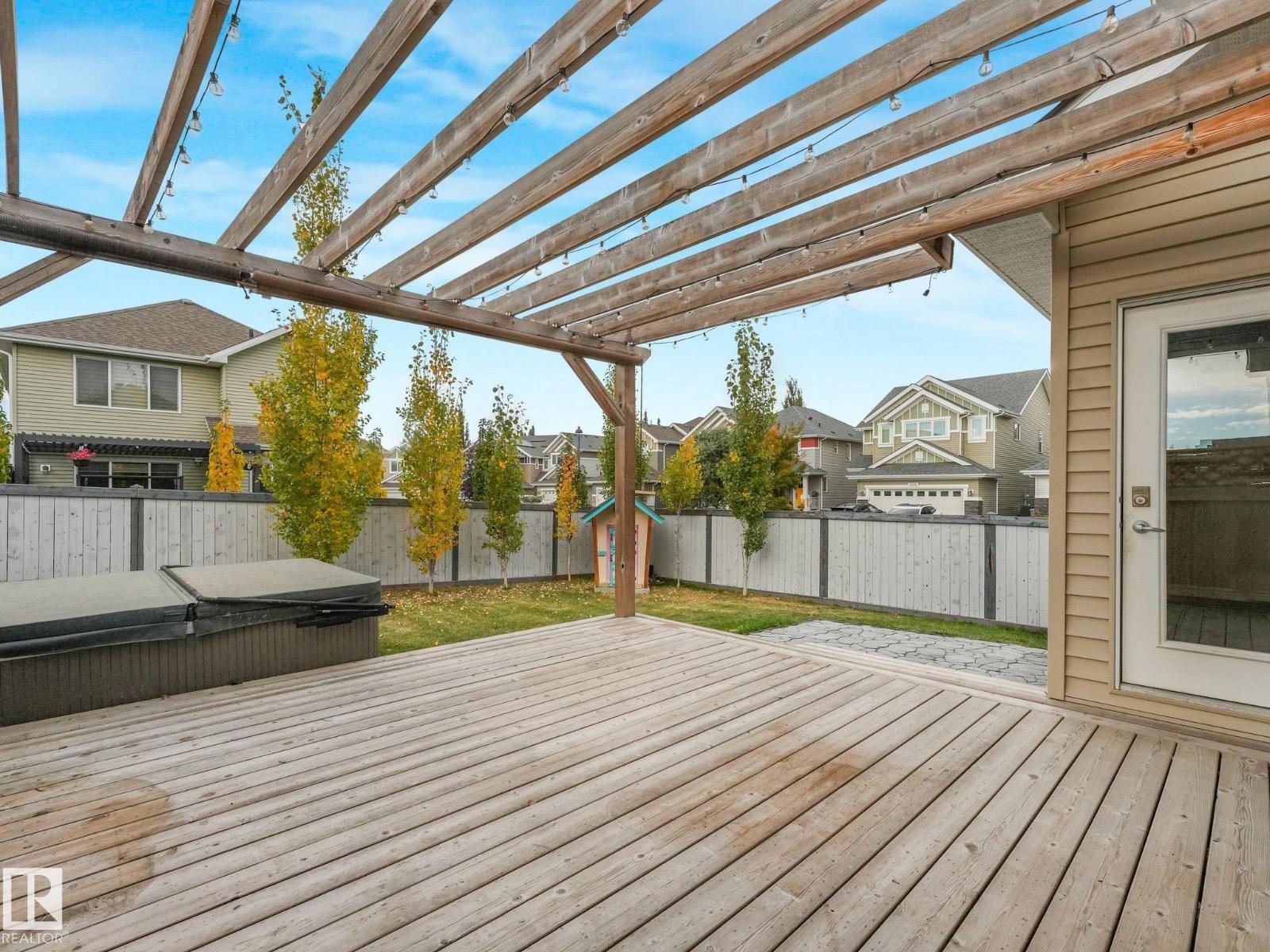 2304 89 Street SW, Summerside — photo 18 of 30: Property photo