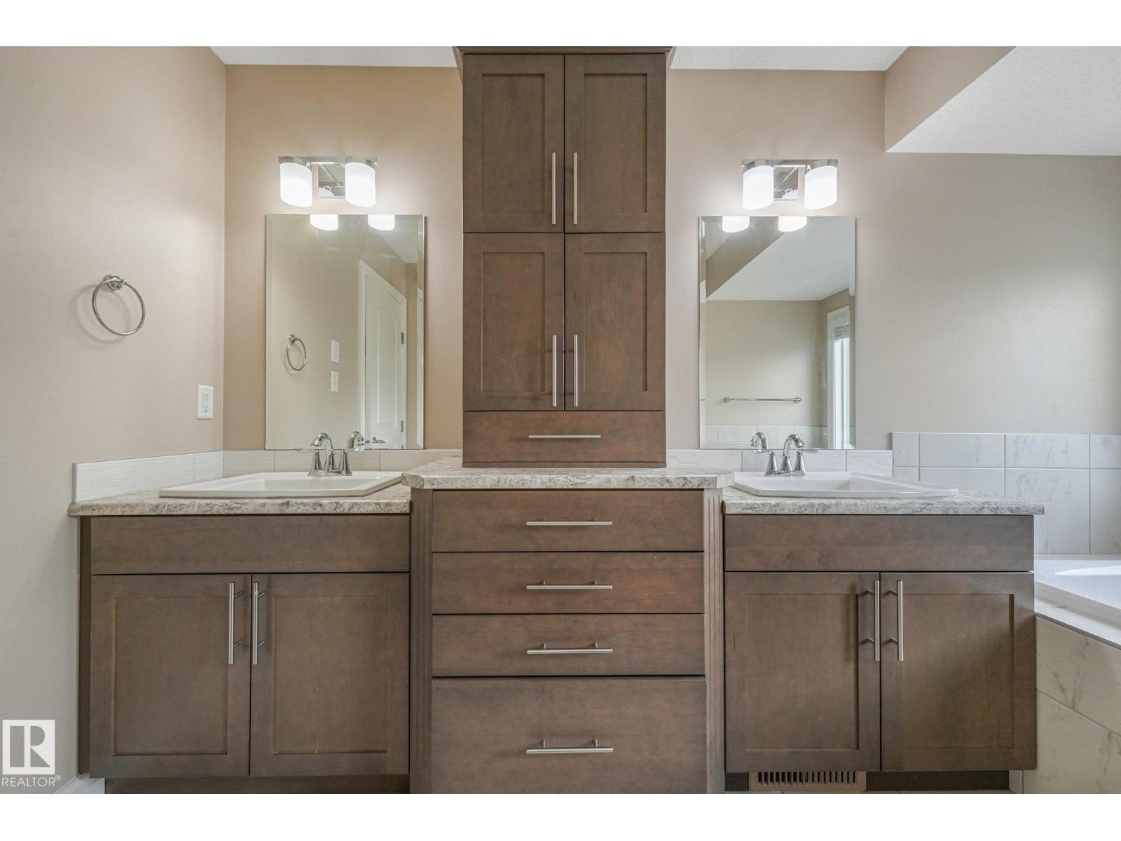 2304 89 ST SW - 2