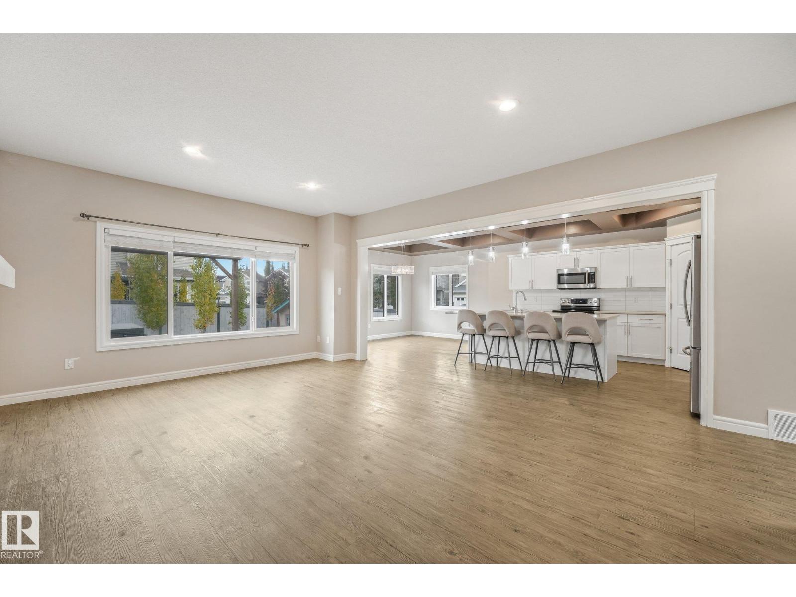2304 89 ST SW - 9