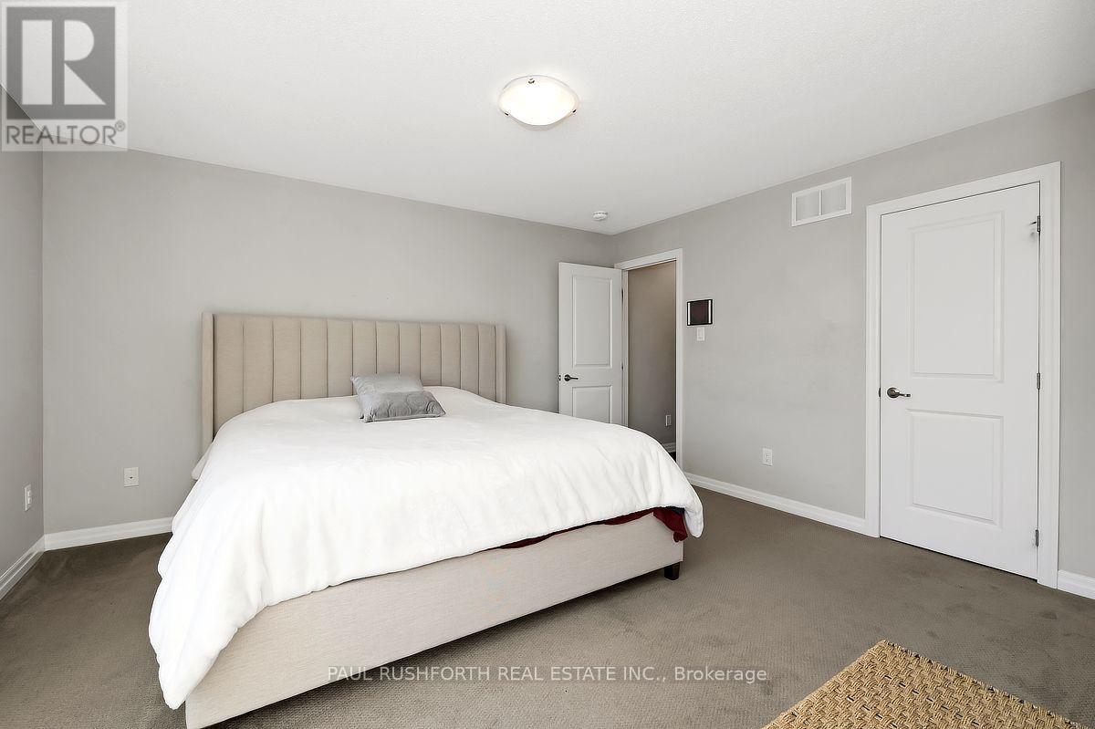 27 ESCALLONIA COURT - 23
