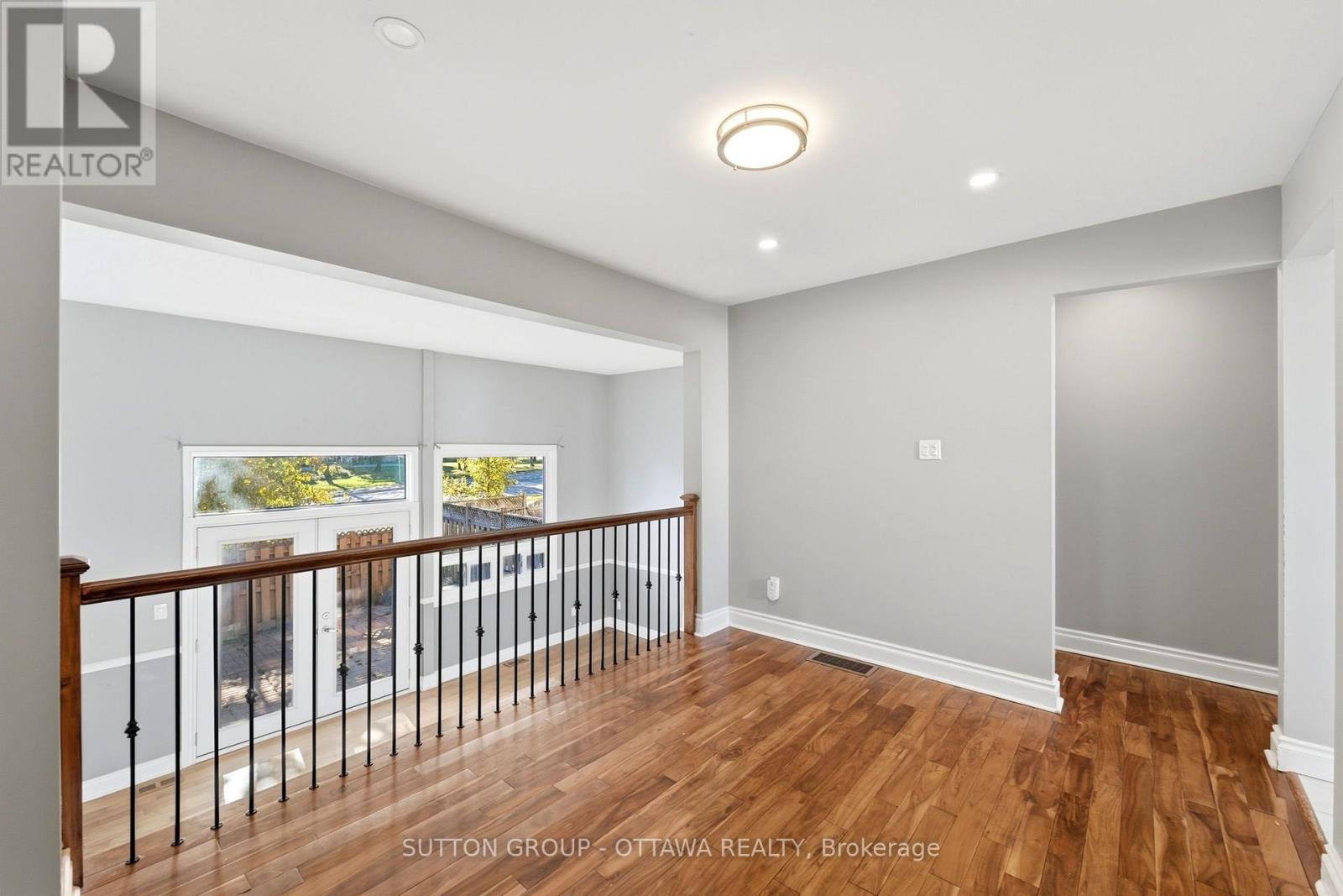 #71 2415 SOUTHVALE CRESCENT - 12