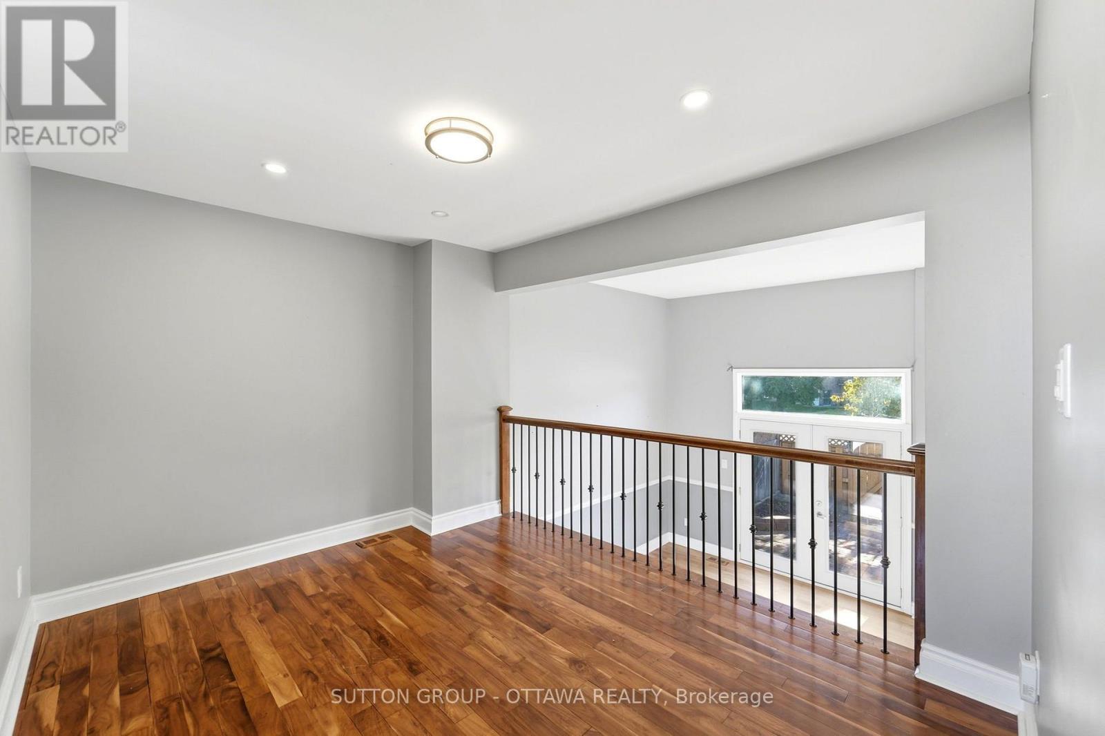 #71 2415 SOUTHVALE CRESCENT - 13