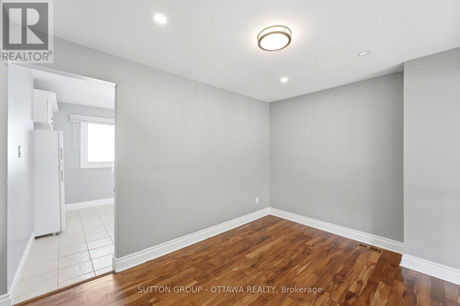 #71 2415 SOUTHVALE CRESCENT - 15