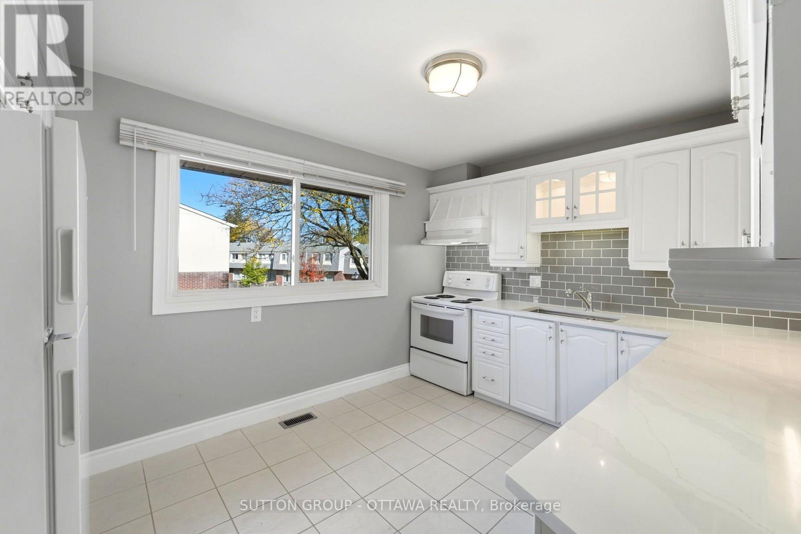 #71 2415 SOUTHVALE CRESCENT - 16