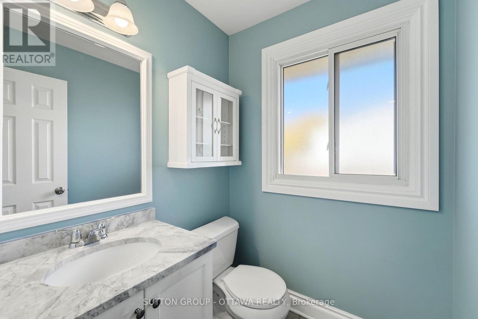 #71 2415 SOUTHVALE CRESCENT - 25