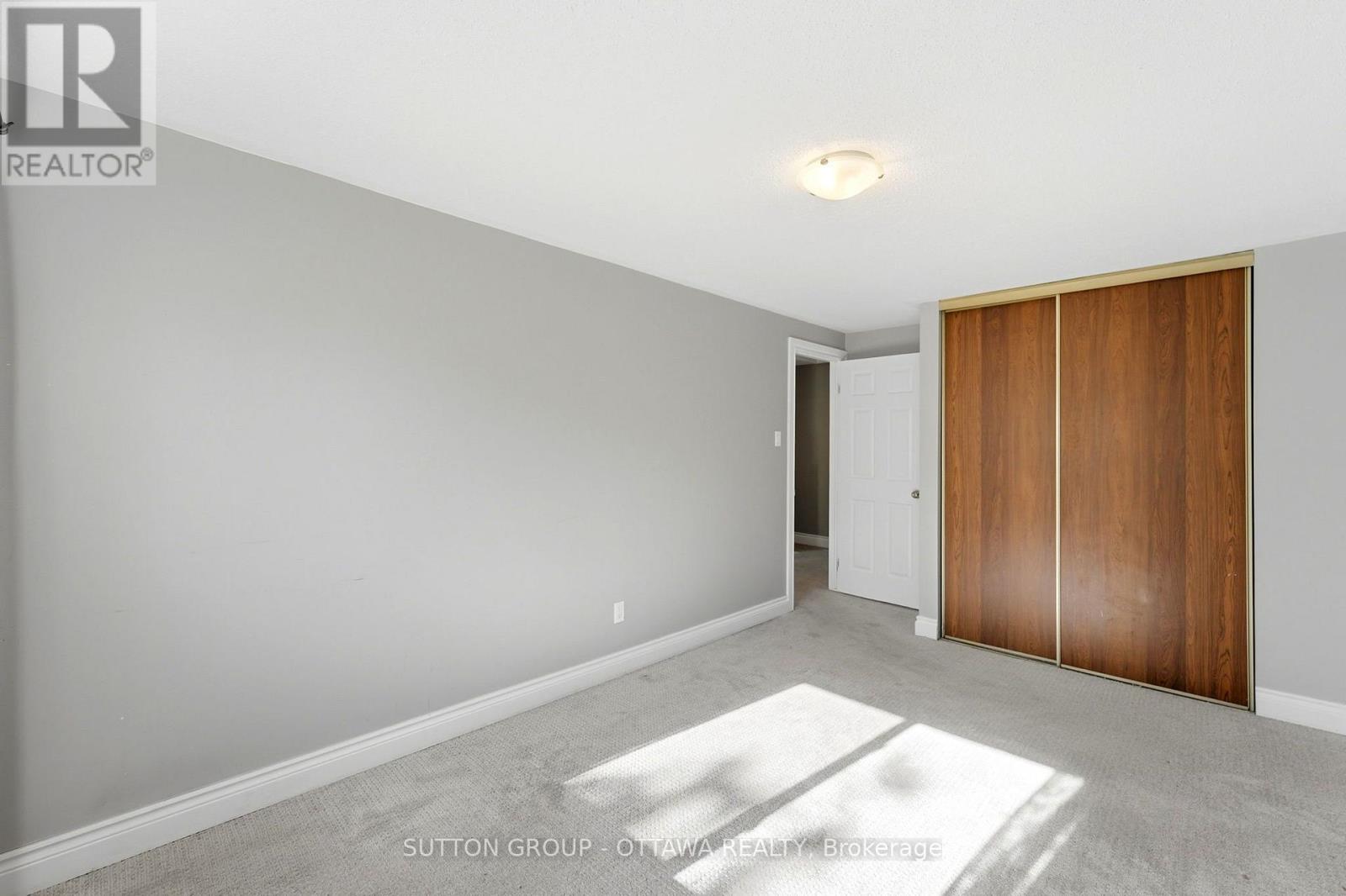 #71 2415 SOUTHVALE CRESCENT - 38