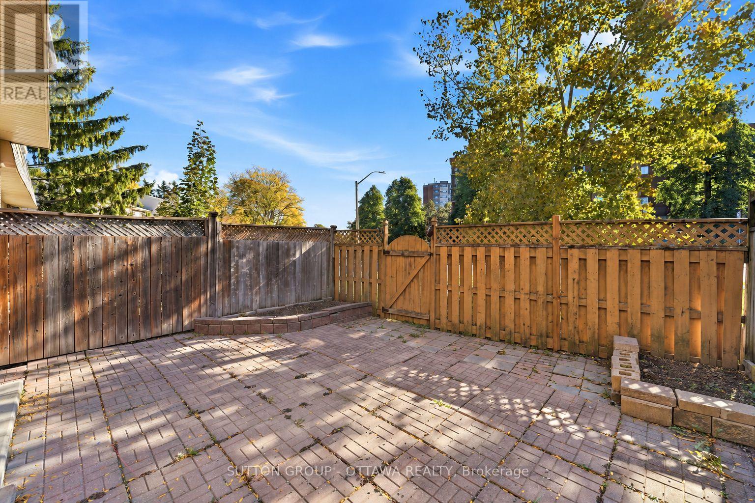 #71 2415 SOUTHVALE CRESCENT - 47