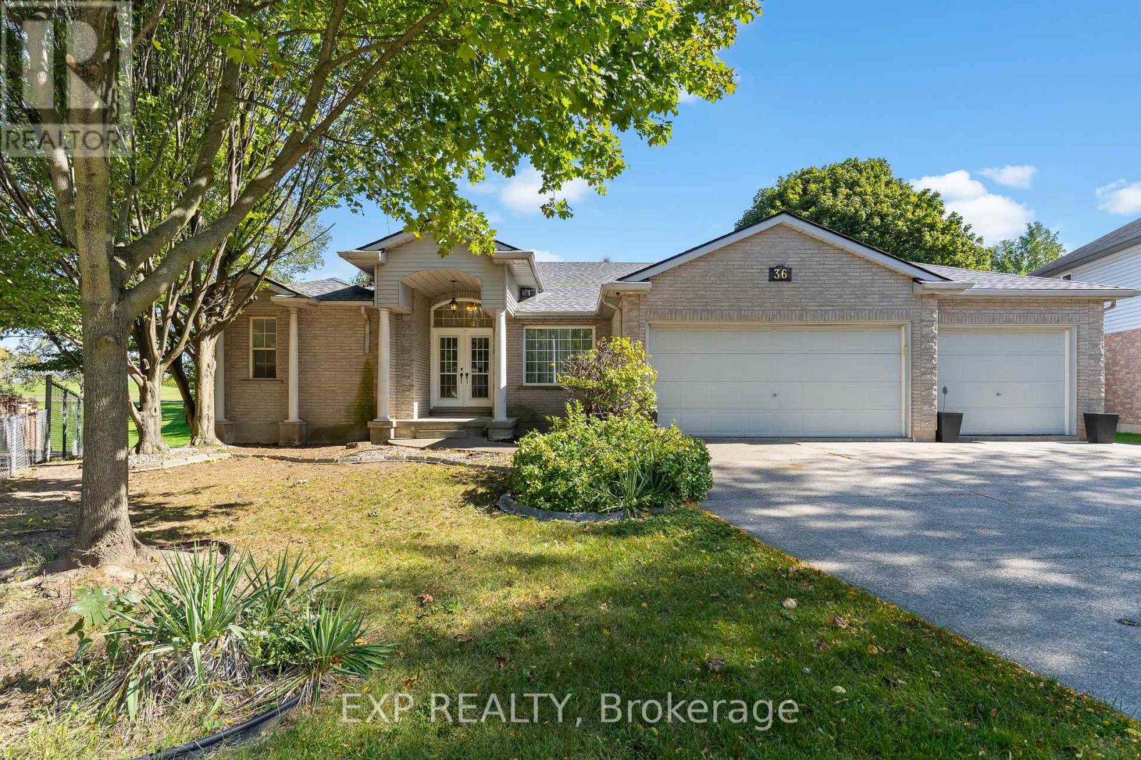 36 VIRGINIA STREET, Welland (N. Welland)