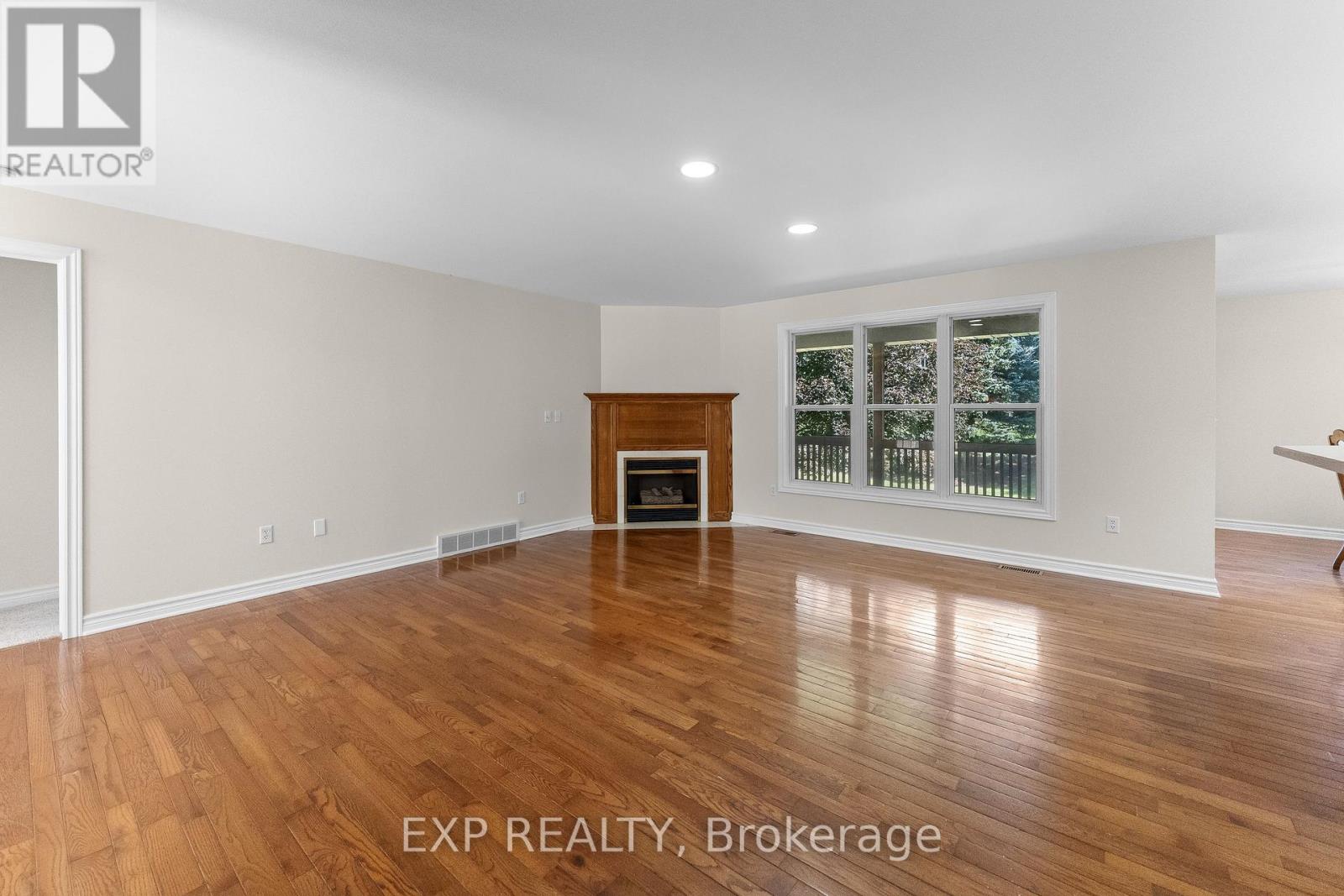 36 VIRGINIA STREET - Image 13