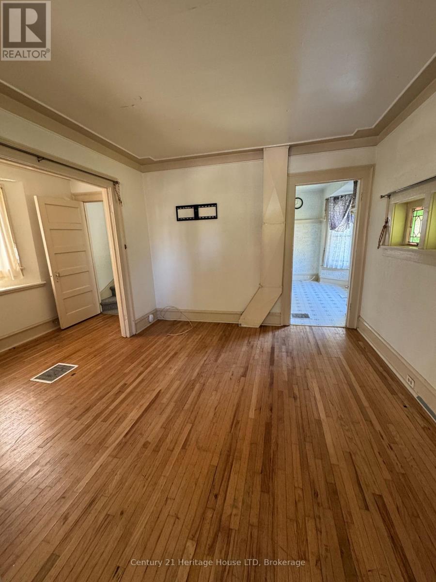 4488 EASTWOOD CRESCENT - 10